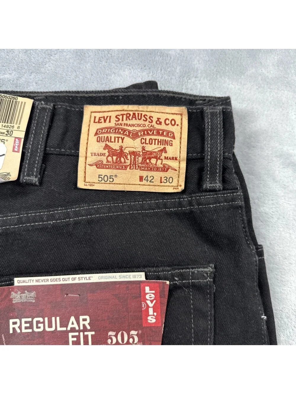 Levis 505 Black Jeans 42x30 Mens Regular Fit Straight Leg Denim Pants New
